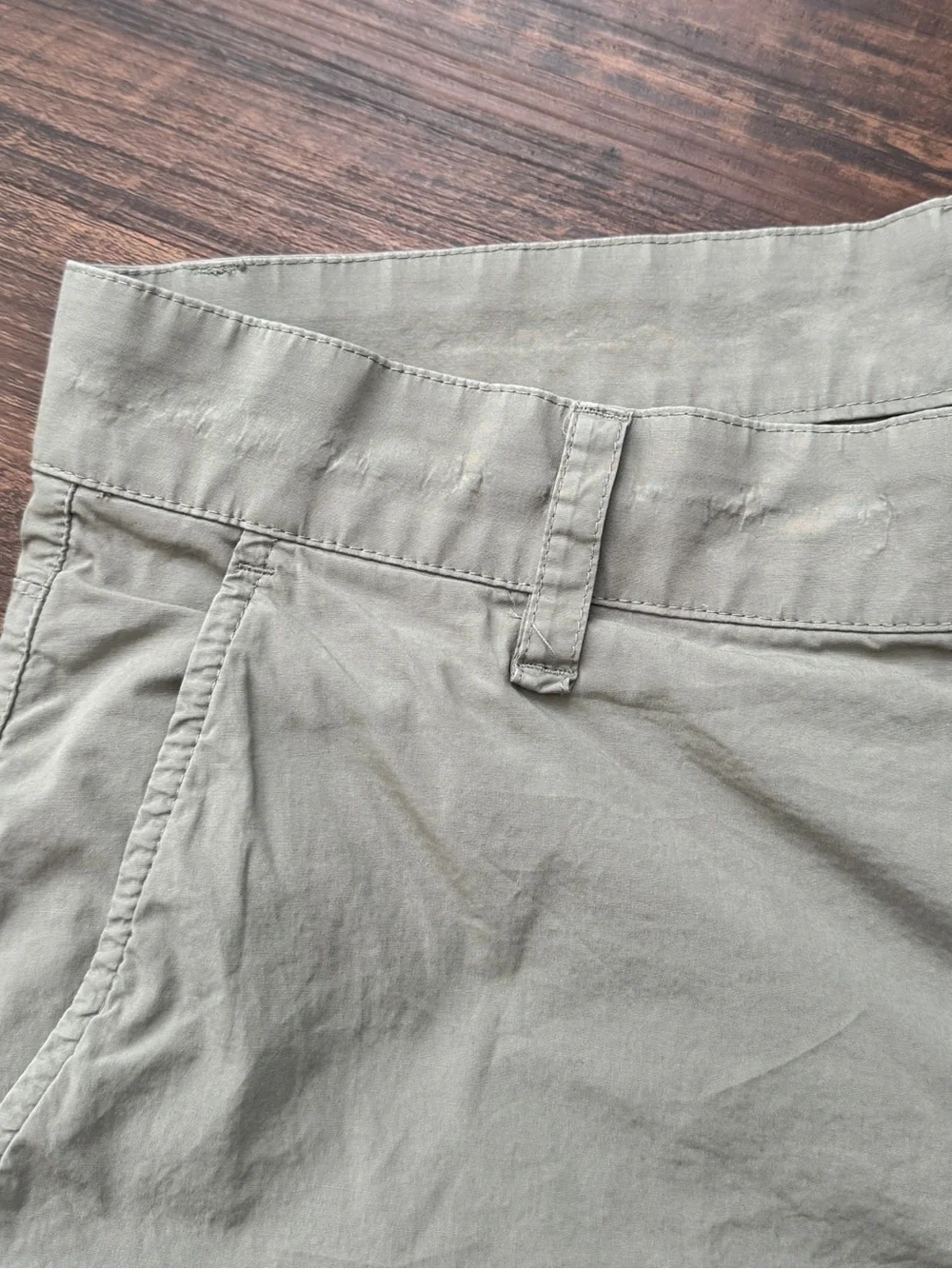 rag & bone Green Casual Flat Front Cotton Blend Green Chino Shorts 9”